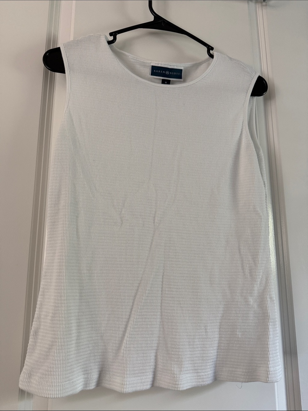Karen Scott White Textured Sleeveless Tank